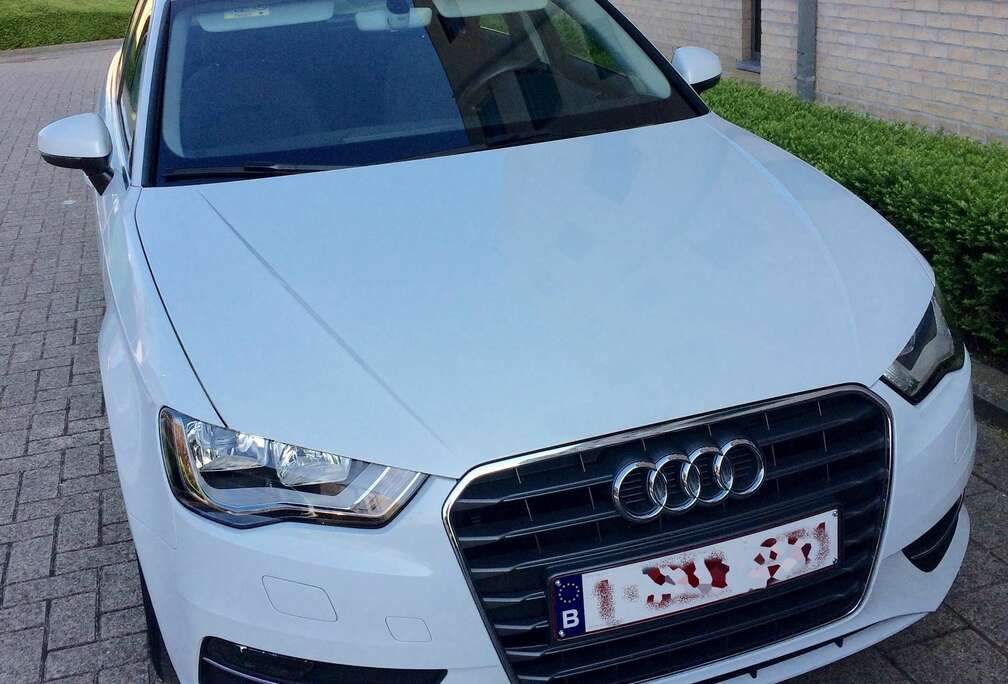 Audi A3 1.2 TFSI Attraction S tronic sportback