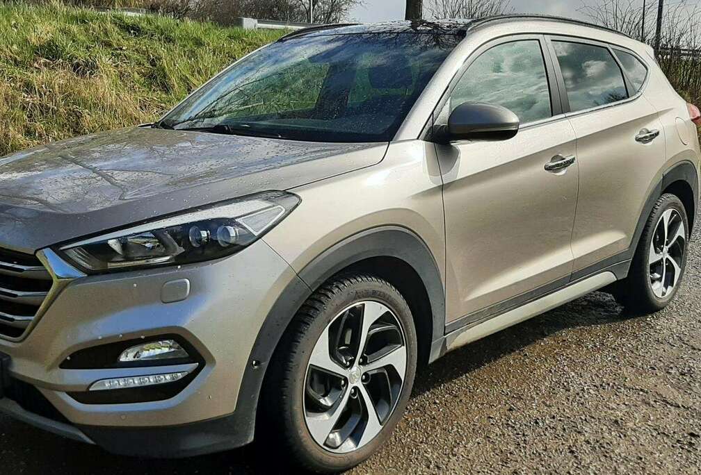 Hyundai Tucson Premium 4WD,1.HAND,AHK KAMERA,LEDER,PANO