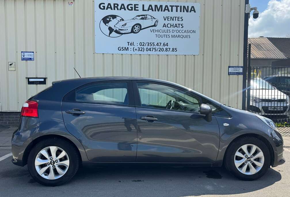 Kia Rio 1.3i