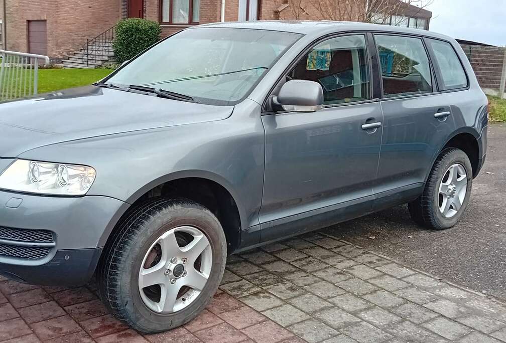 Volkswagen 2.5 Tdi- Full Navi-Klima-Bi xenon