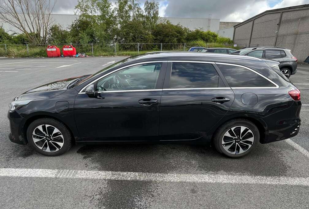 Kia Ceed SW 1.6 GDi PHEV Sense DCT