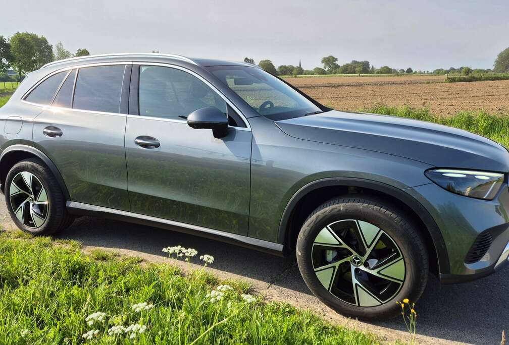 Mercedes-Benz GLC 300 e PHEV Luxury Line (230 kW) Luxury Line