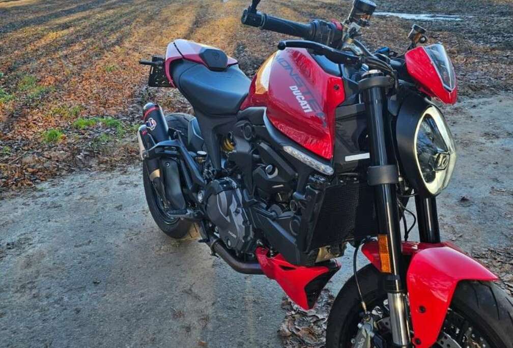 Ducati Monster 937+