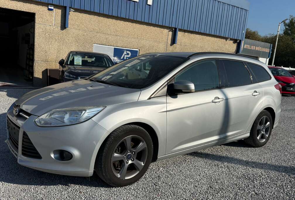 Ford Focus SW 1.6 TDCi  Reprise Client Bon état général