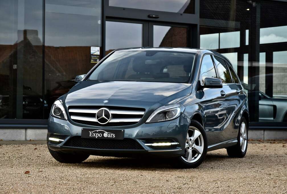 Mercedes-Benz B 180 7G-DCT*1HAND*XENON*LEDER*CRUISE*PDC**
