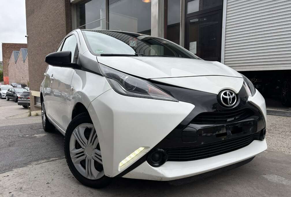 Toyota Aygo 1.0i VVT-i x-music//Prete a Immatriculer//ct