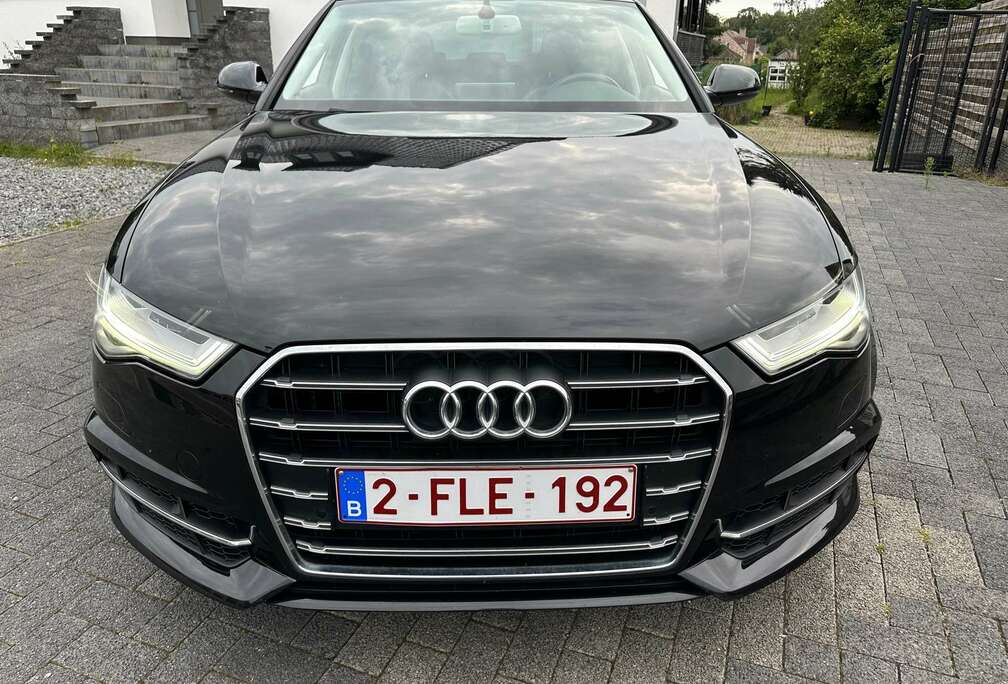 Audi Avant 2.0 TDI ultra SLINE PANORAMA FULL LED PLUS