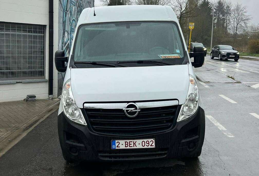 Opel 2300 cc / 97 kw