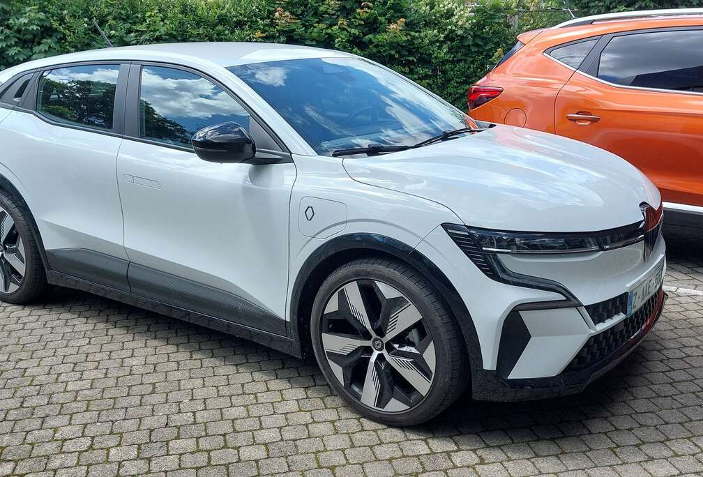 Renault e-Megane E-Tech 40 kWh Equilibre R130 Standard charge