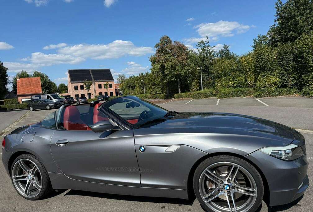 BMW Z4 3.0iA sDrive35i 306 ch  DKG  CarPlay  Entretien complet