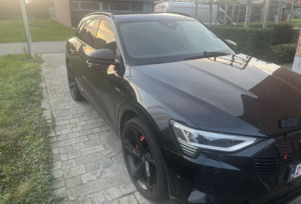 Audi Q8 e-tron 55 quattro advanced