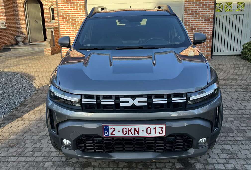 Dacia Hybrid 140 Journey