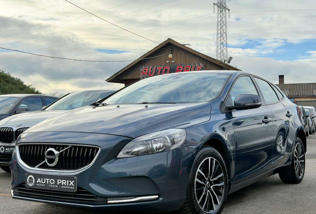 Volvo 2.0 D2 Eco Kinetic Navi PDC LED 1Er Main Euro 6b