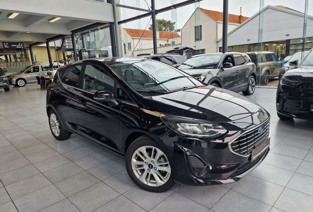 Ford TITANIUM BENZINE-5000KM-3 JAAR WAARBORG