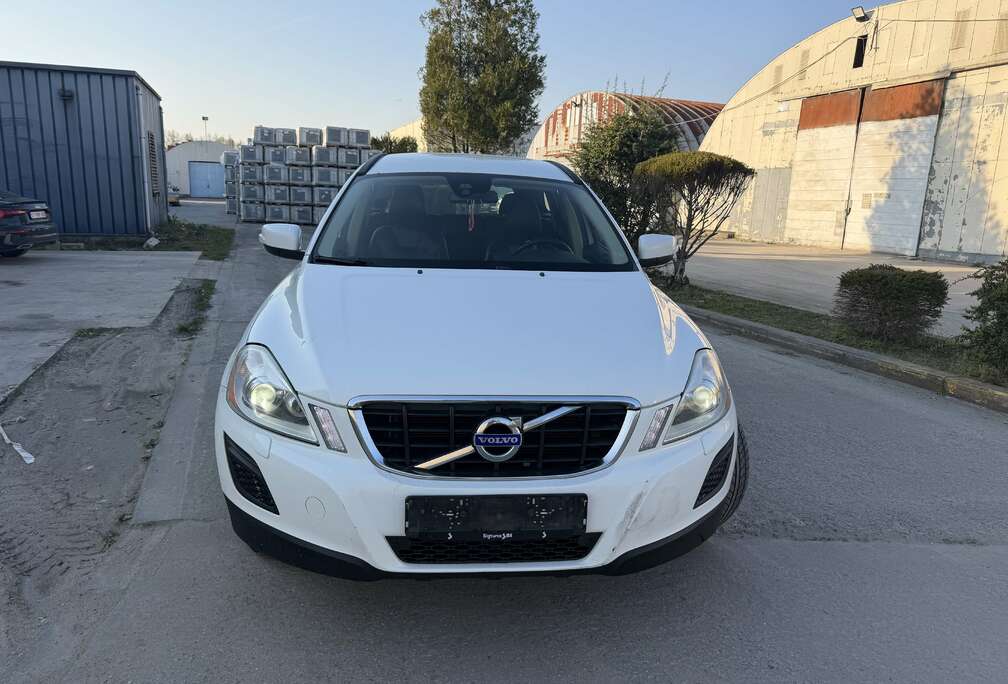 Volvo XC60 2.4 D5 4WD Momentum