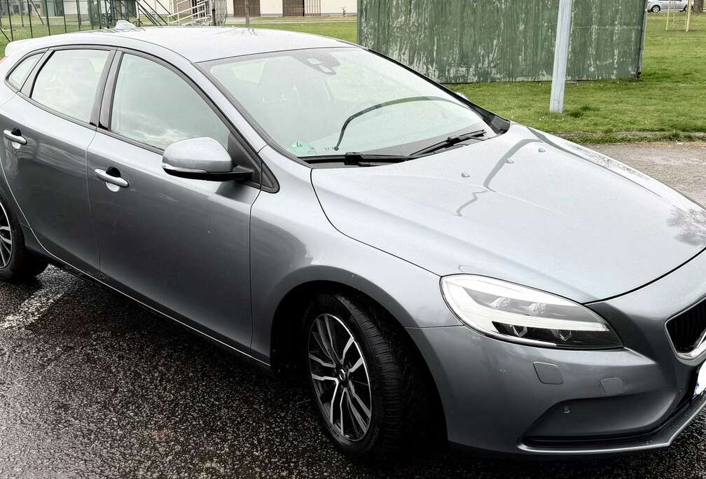 Volvo V40 2.0 D3 Momentum Geartronic