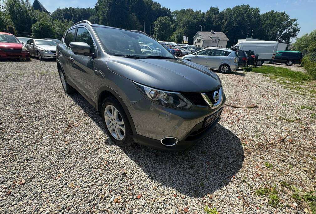 Nissan Qashqai 1.2 essence boîte automatique uniquement export