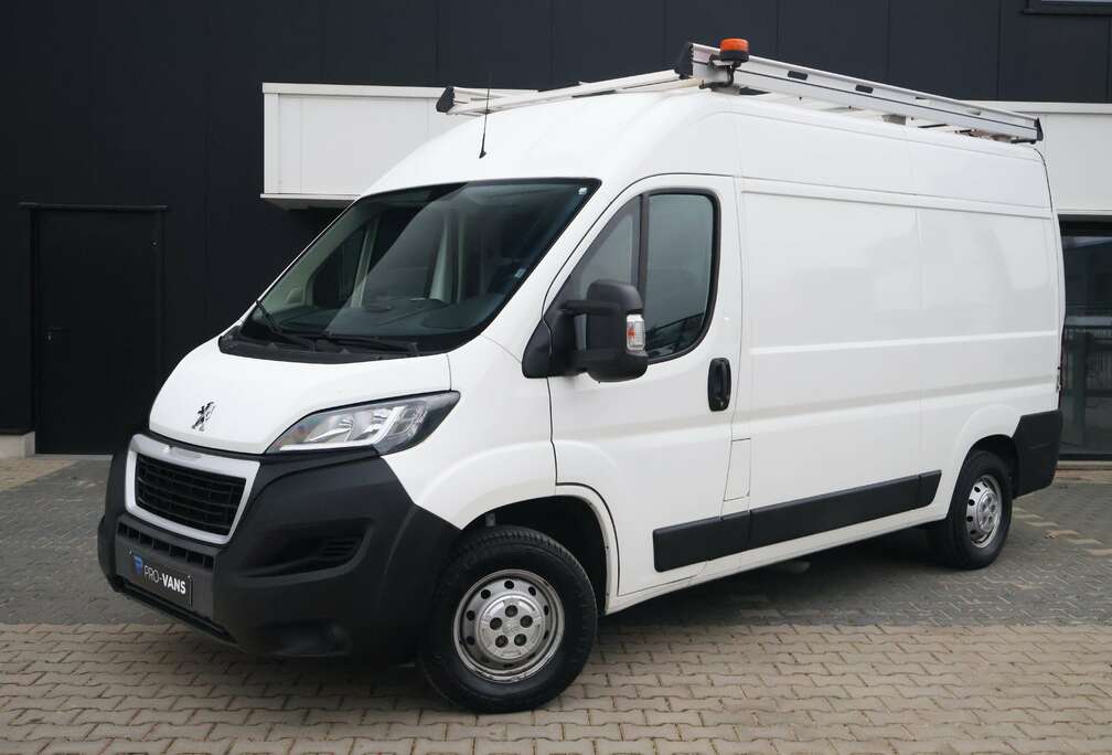 Peugeot L2H2 120 PK Airco CC Imperiaal Inrichting