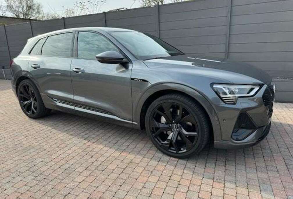 Audi e-tron 50 quattro