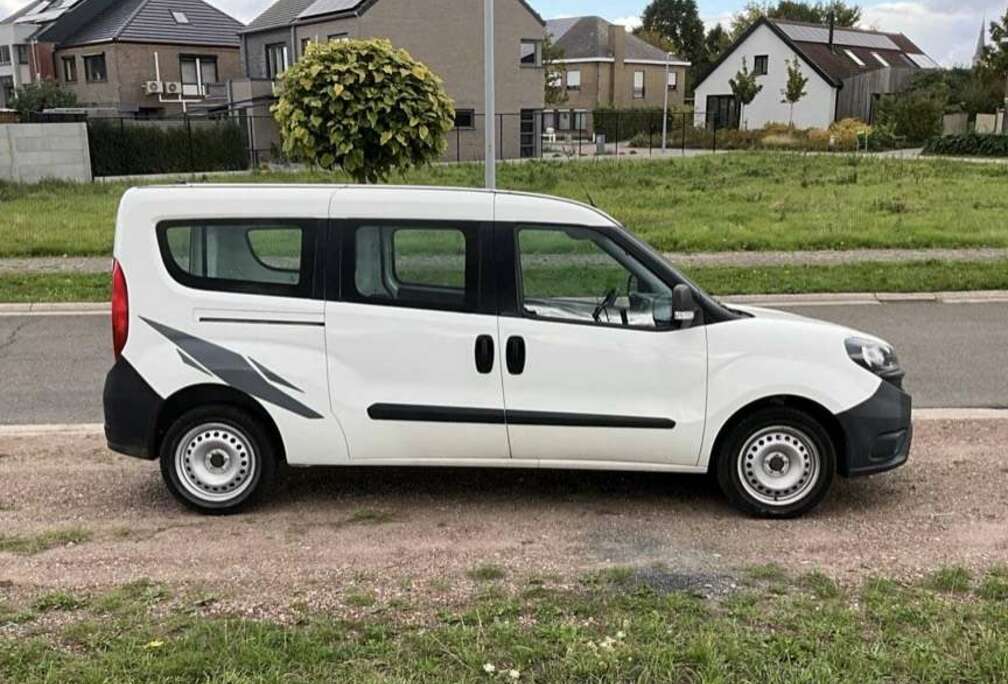 Fiat Fiat Doblo Maxi - 2 schuifdeuren-benzine-40.200km