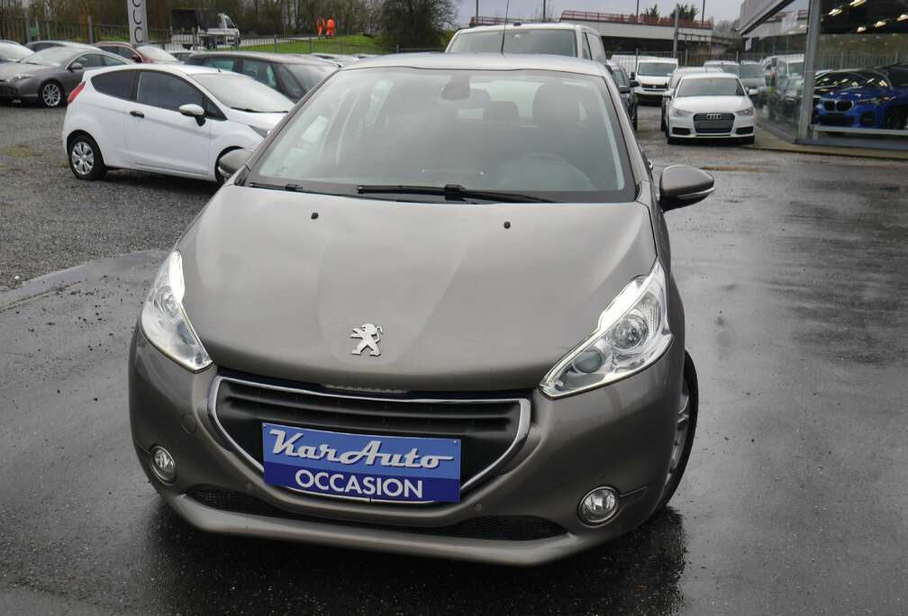 Peugeot 208 1.6i AUTOM*GPS*CLIM*