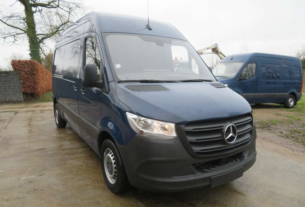 Mercedes-Benz 311CDi - FWD - A2H2