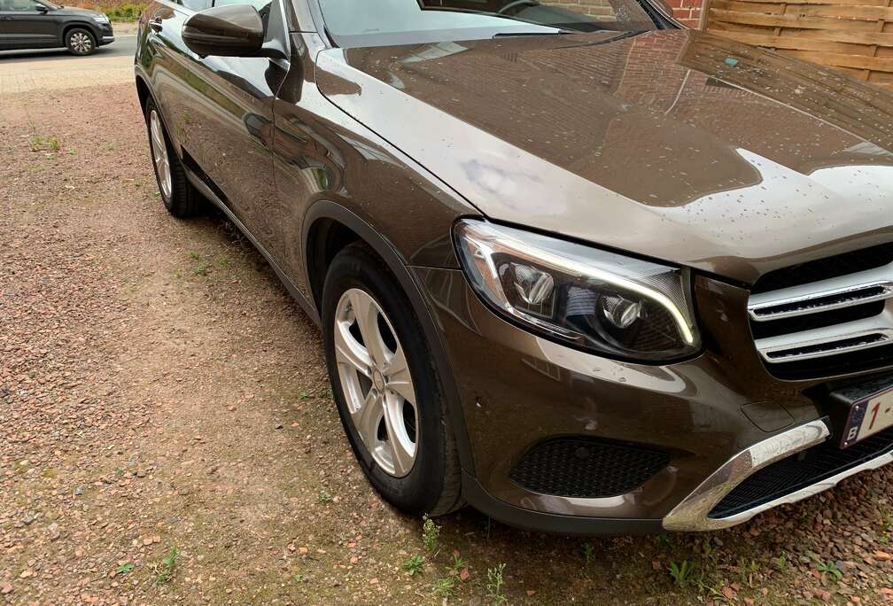 Mercedes-Benz GLC 220 d 4-Matic Launch Edition