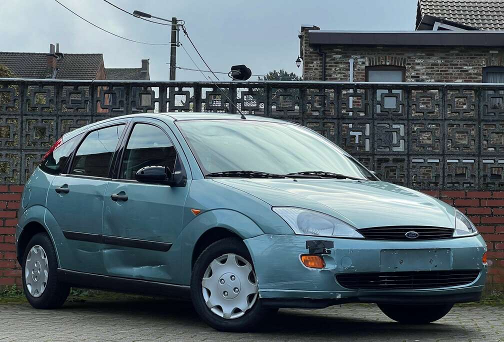 Ford 1.4i SE 16v - Prêt à immatriculer