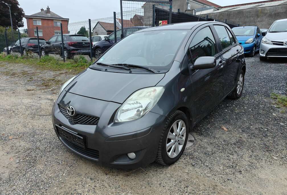 Toyota Yaris 1.3i automatique
