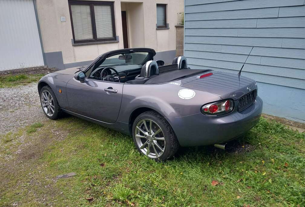 Mazda MX-5 1.8i 16v