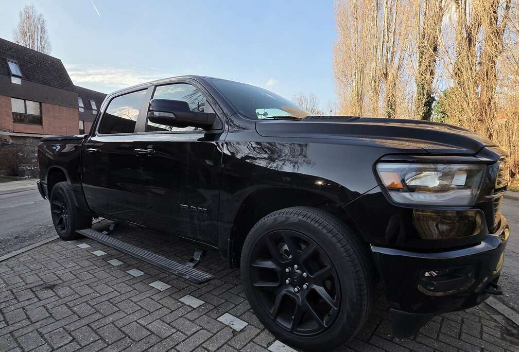 Laramie 5.7 Hemi + 200L Prins Lpg