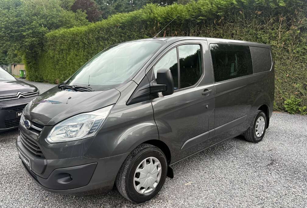 Ford 2.2 TDCi - DOUBLE CABINE 6 PLACES - 125 CHVX - A VOIR -