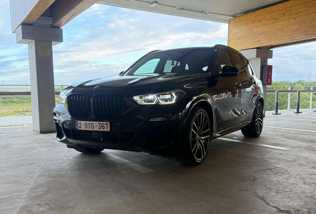 BMW X5 45e M Sport EXCLUSIVE OPTIONS / B&W / SKY LOUNGE / MASSAGE / PPF/ 71.000 KM/ 22\