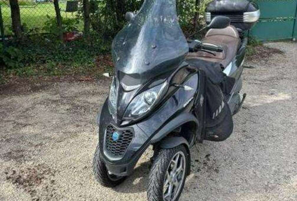 Piaggio LT