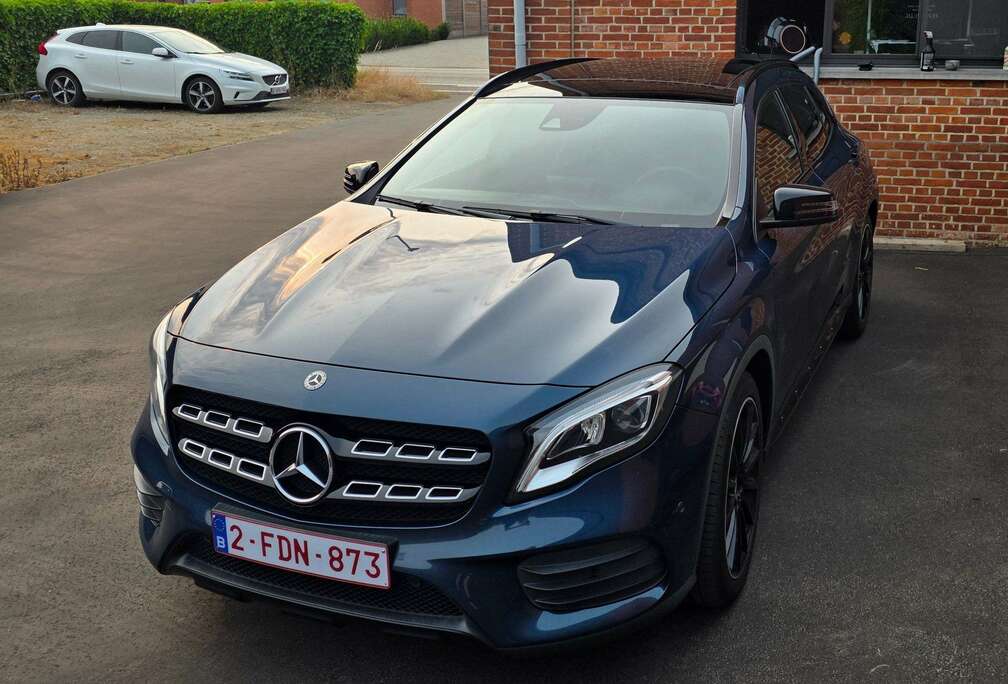 Mercedes-Benz GLA 180 7G-DCT AMG Line