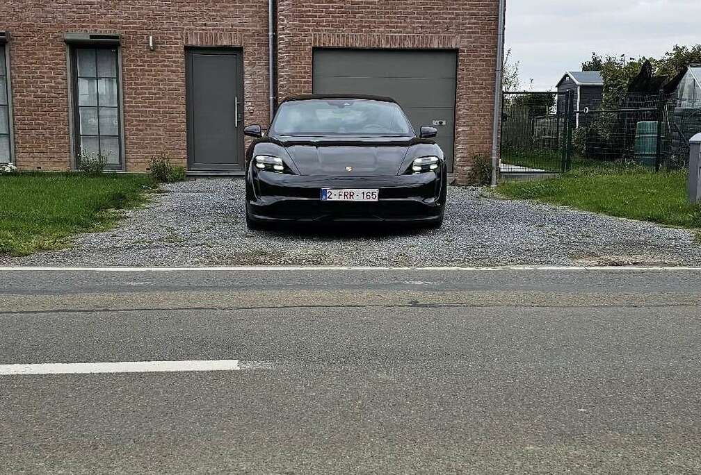 Porsche Taycan Full Options