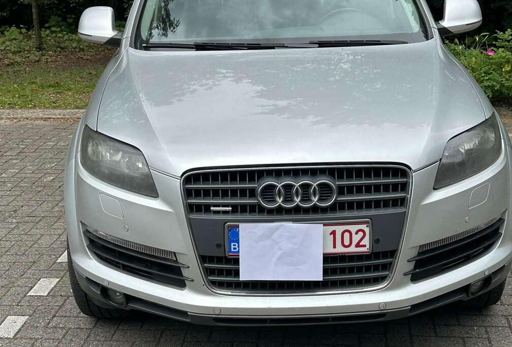 Audi Q7 3.0 TDI DPF quattro tiptronic