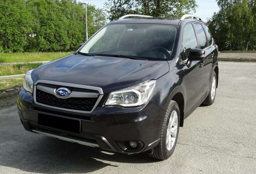 Subaru Forester 2.0i Luxury Lineartronic CVT