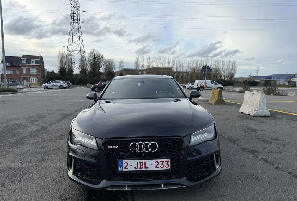 Audi 3.0 TFSI quattro S tronic sport selection