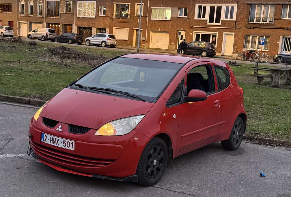 Mitsubishi CZ3 1.3 Invite