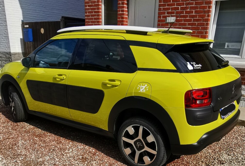 Citroën C4 Cactus 1.6 blue HDi shine édition 