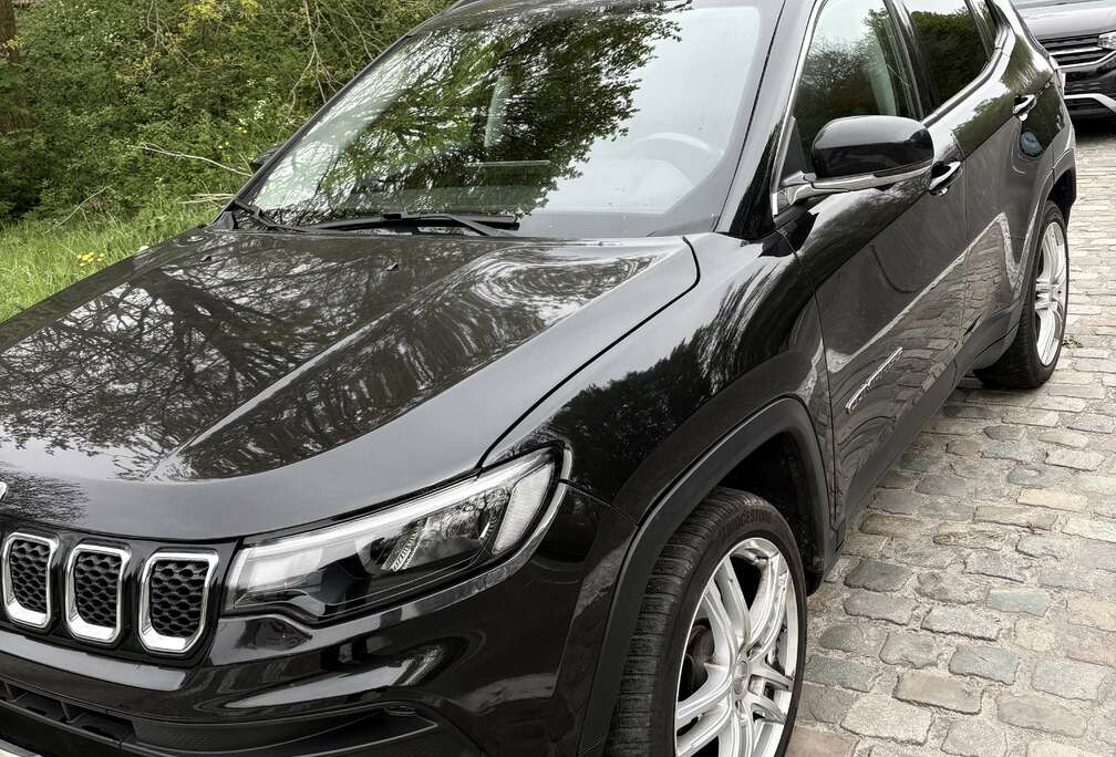 Jeep 1.3 Turbo 4x2 Blackstar DDCT