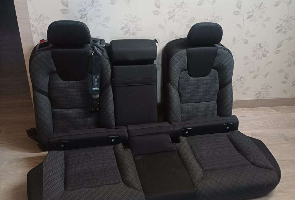 Volvo XC60 2.0 B4 MHEV Essential