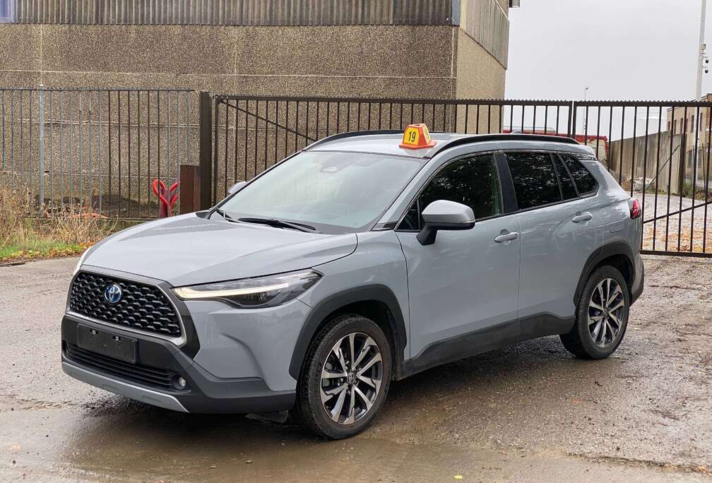 Toyota Corolla Cross Hybrid 1.8 2WD Style e-CVT