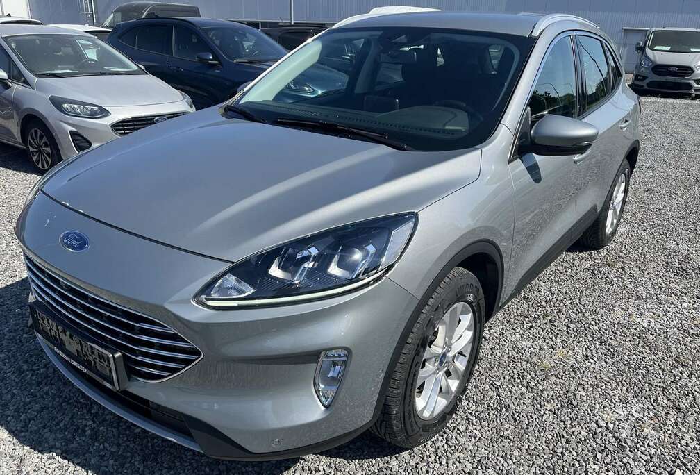 Ford Titanium 2.5i FHEV automaat