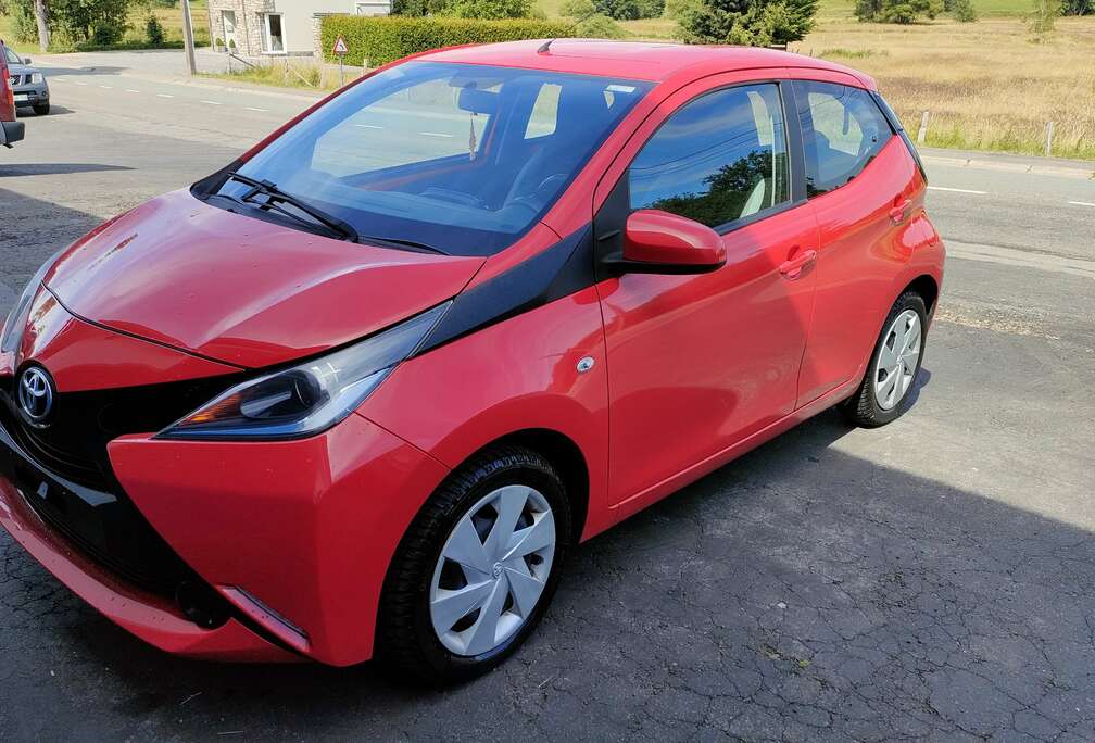 Toyota Aygo 1.0i VVT-i x-play