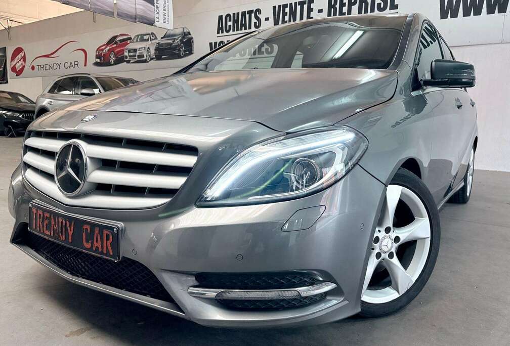 Mercedes-Benz ESSENCE/AUTOMATIC+NAVI+XENON+CARNET+CARPASS