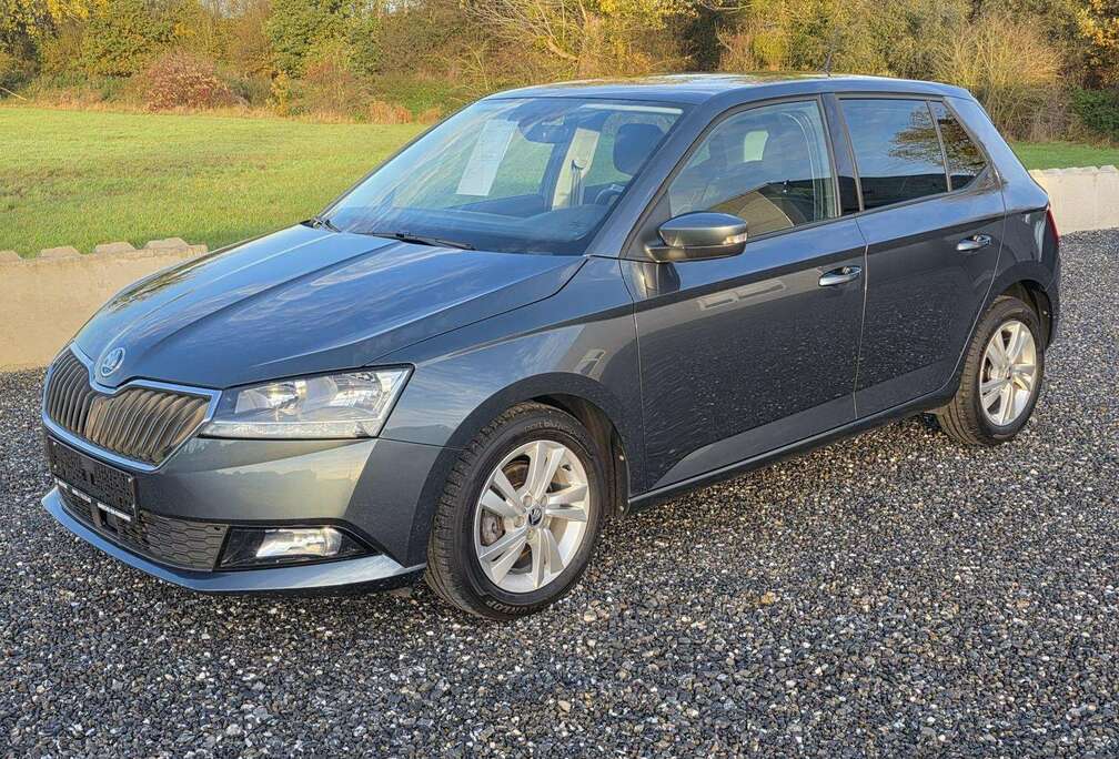 Skoda 1.0L 95CH **Gps Clim Bluetooth**