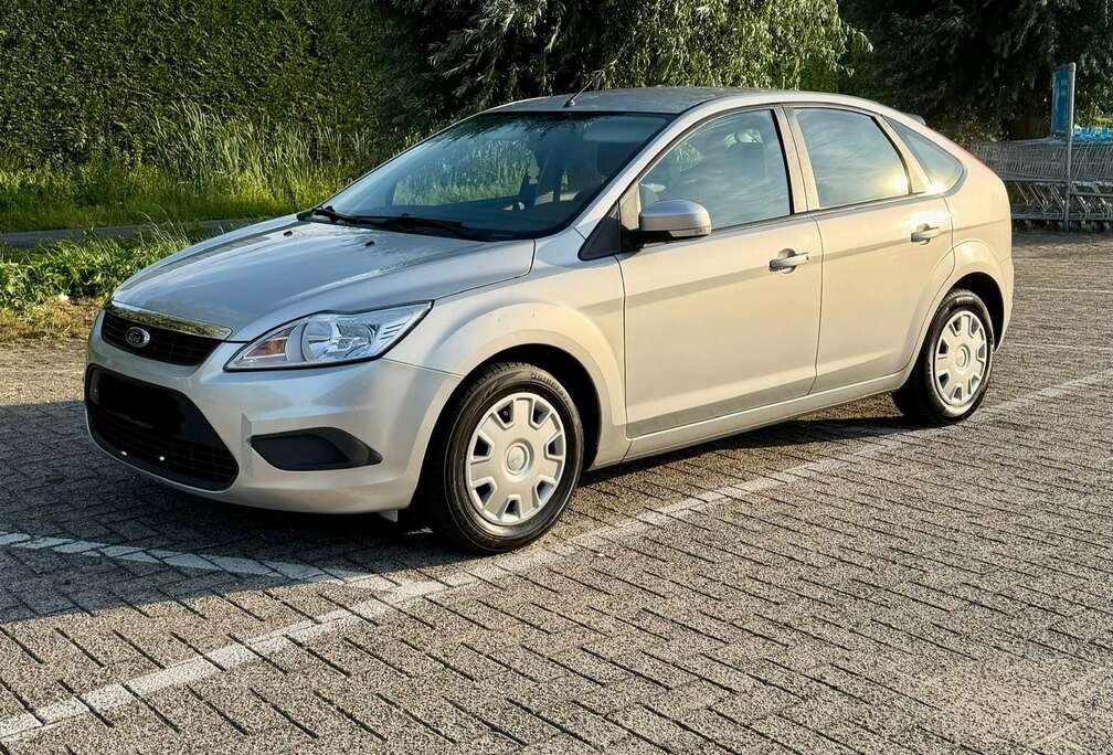 Ford 1.4i  Airco  CarPlay  Gekeurd voor Verkoop