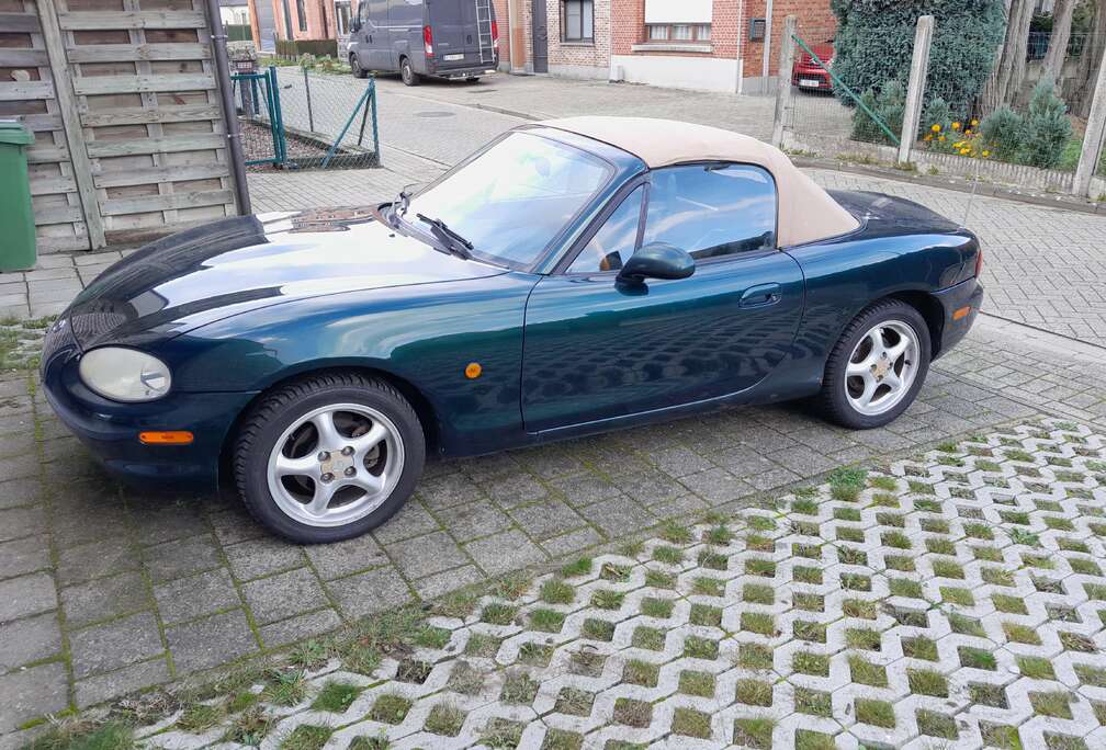 Mazda MX-5 1.6i 16V